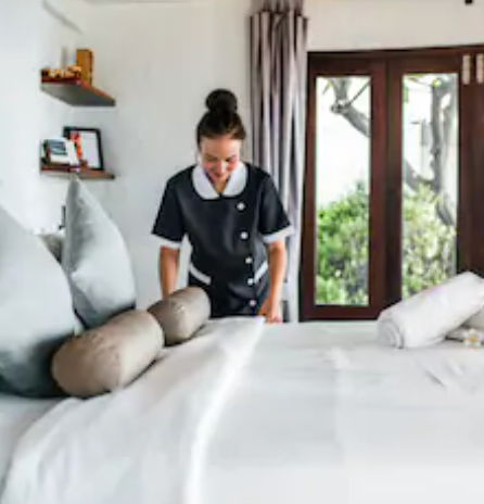 hotel housekeeper job opportunities